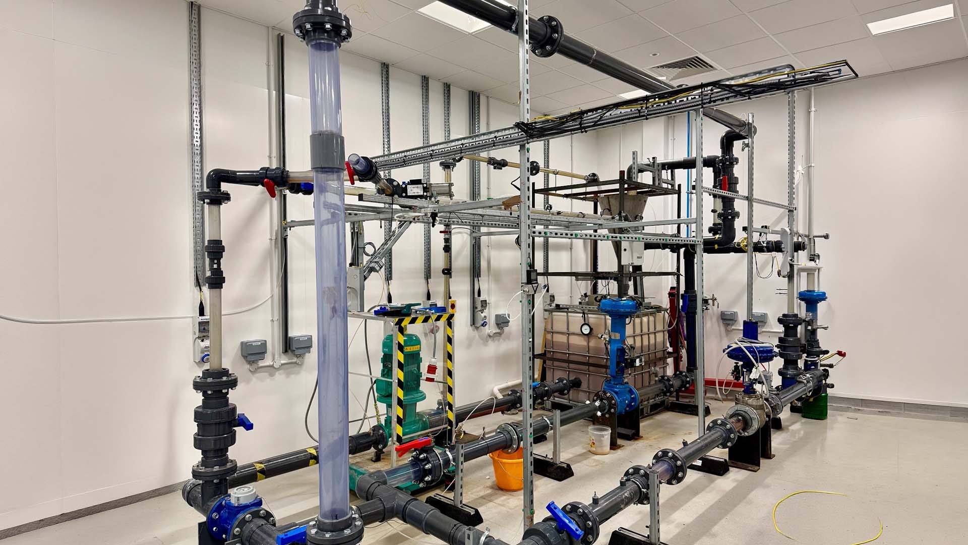 Fluid flow pipework